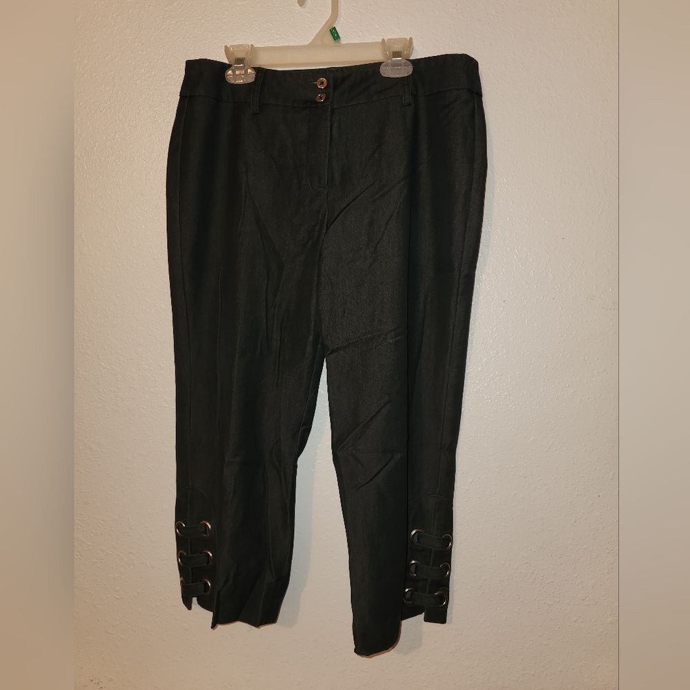 Grayish black Sharagano women's dress capris